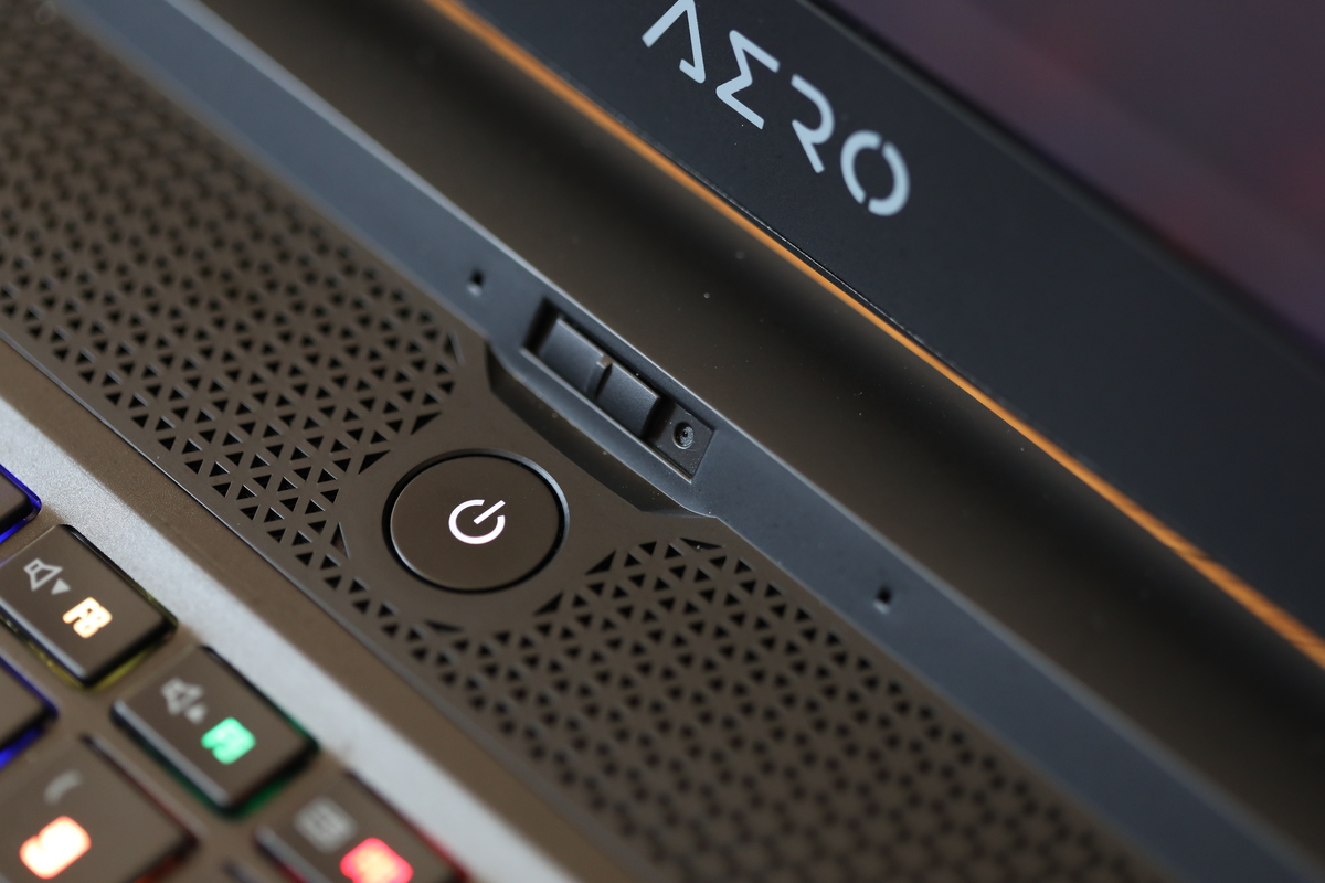 技嘉Aero 17评测：华丽的4K笔记本电脑终于有意义(5)