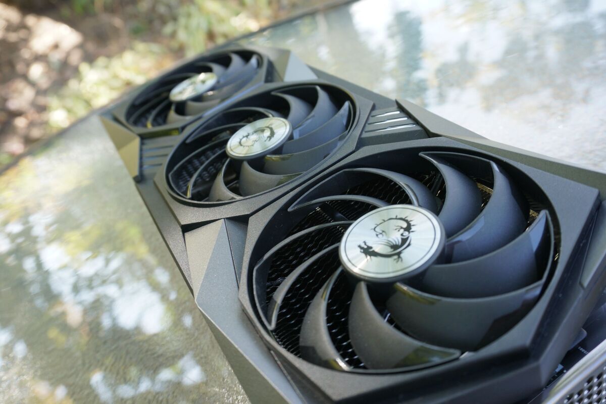 微星GeForce RTX 3090 Gaming X Trio评测：大GPU，大散热器，大结果
