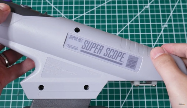 Modder的DIY项目使SNES Super Scope可以在平板电视上工作